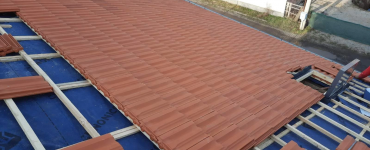Защо керамичните керемиди продължават да бъдат предпочитан материал при ремонт на покриви?
